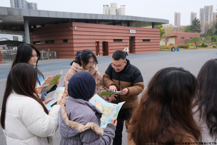 文旅融合绘新景，实践育人助强国——工商管理学院旅游管理系党支部“强国行”团队教育服务与实践育人活动纪实
